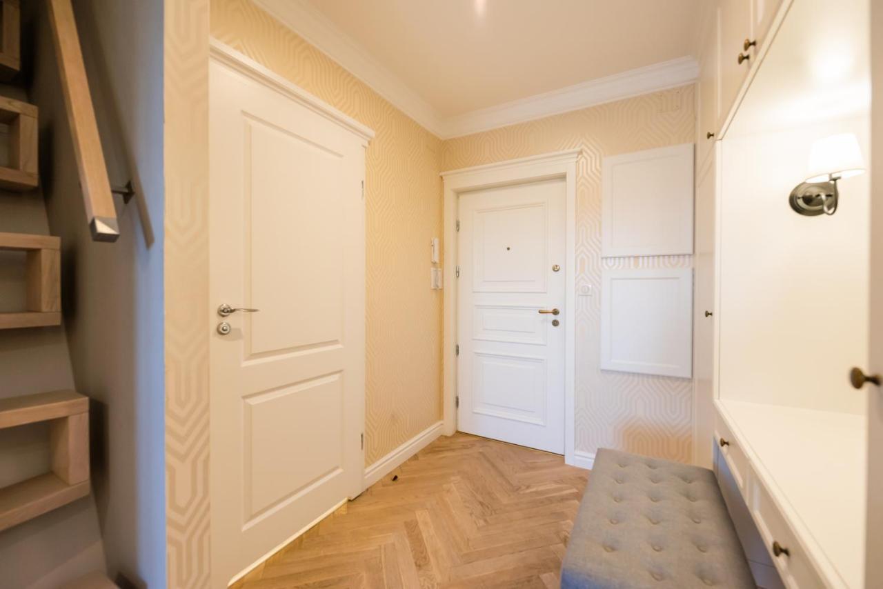 Lovely Apartment In The Heart Of Varsavia Esterno foto