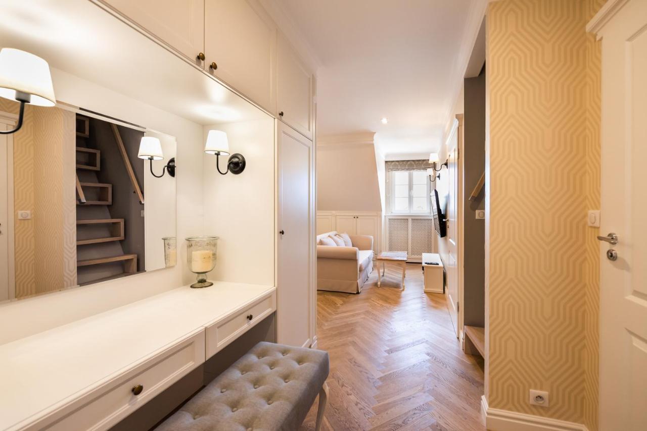 Lovely Apartment In The Heart Of Varsavia Esterno foto