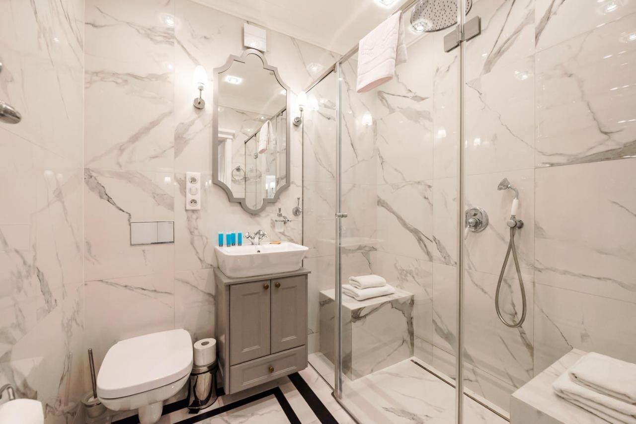 Lovely Apartment In The Heart Of Varsavia Esterno foto
